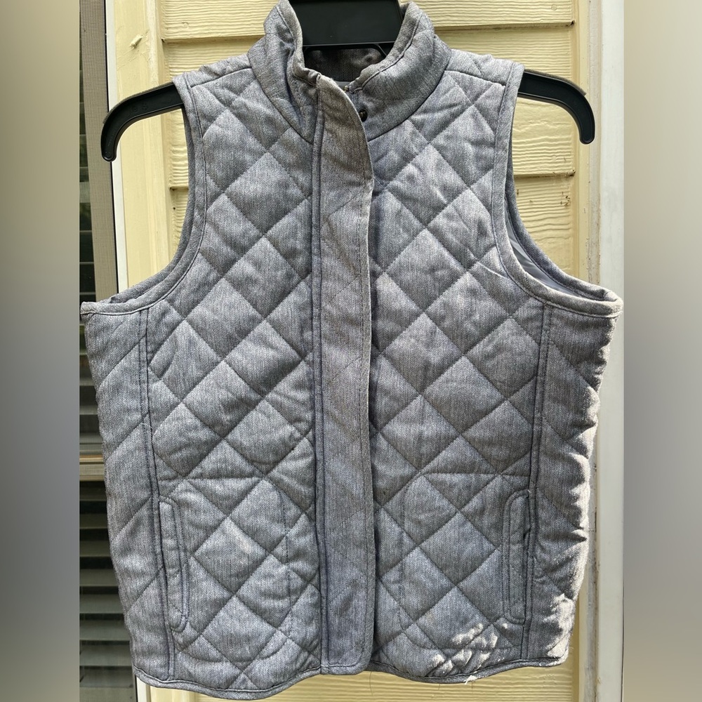 Magellan Outdoor Classic Fit Gray Snap Button Zip Puff Vest Kids  Size XL